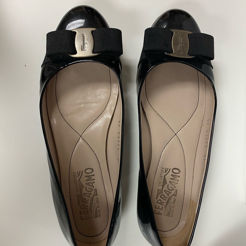 SALVATORE FERRAGAMO FLAT SHOES